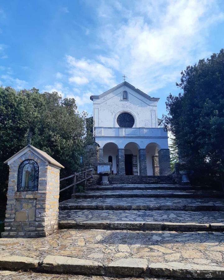 Ferienwohnung Ca Amabile Badalucco Exterior foto